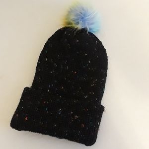 pom pom beanie